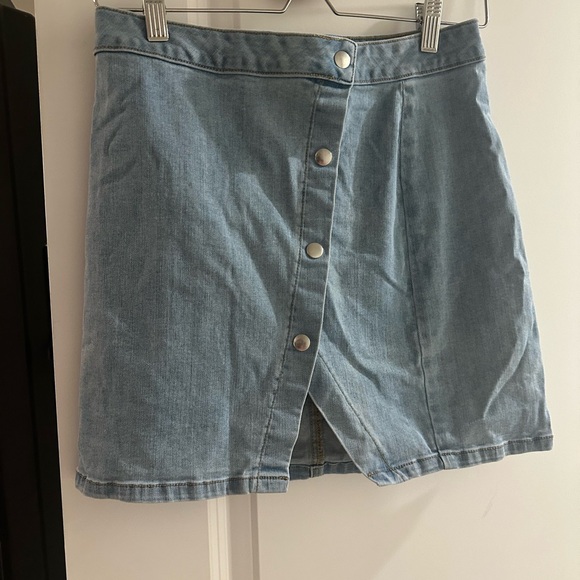 PAC sun buttoned denim skirt - Picture 2 of 2